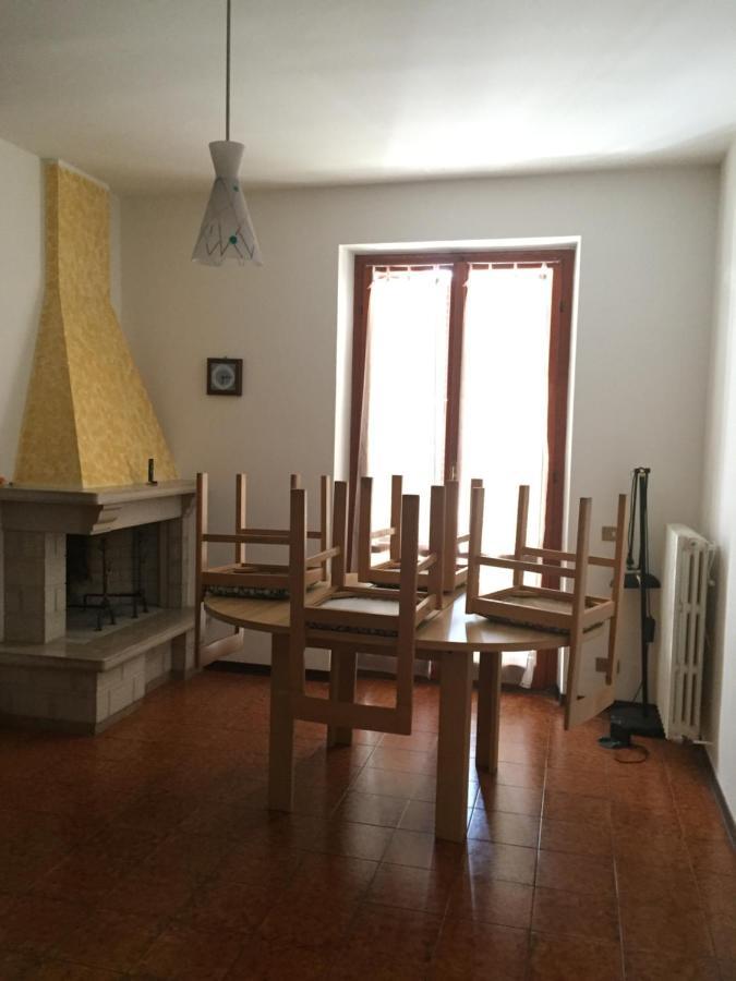 Appartamento Giacomo Leopardi Piobbico Luaran gambar